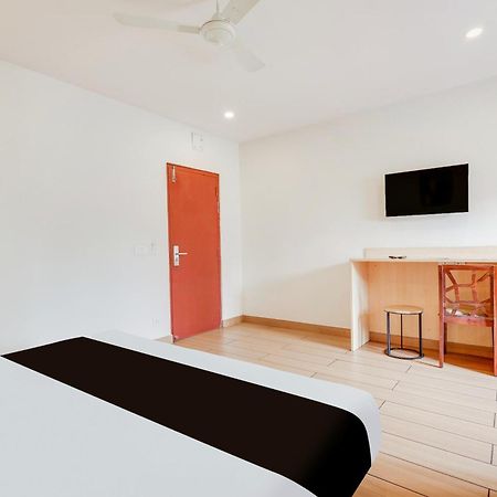 Hotel Super Townhouse Visakhapatnam Esterno foto