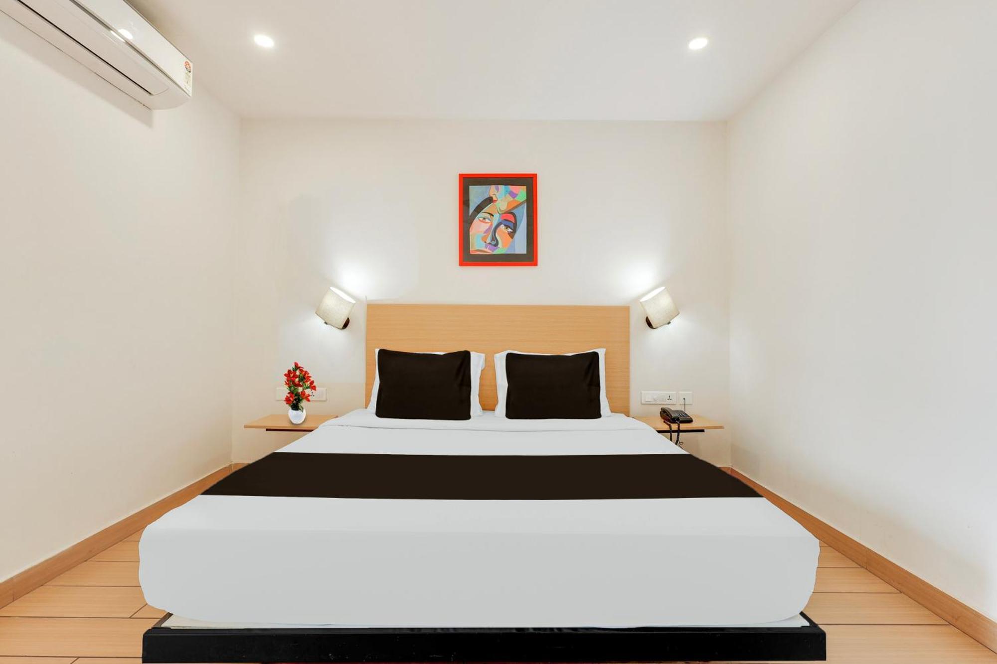 Hotel Super Townhouse Visakhapatnam Esterno foto