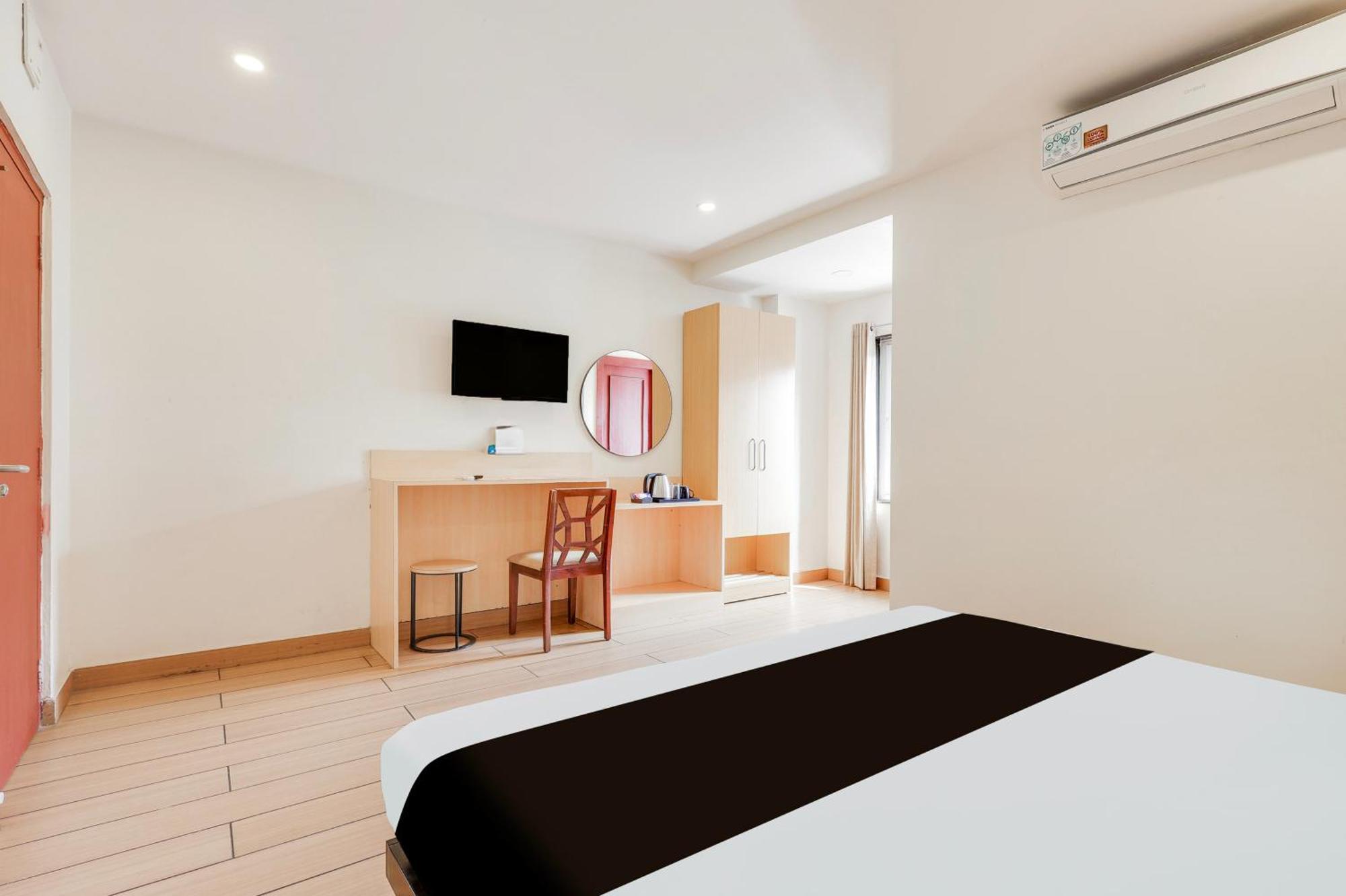 Hotel Super Townhouse Visakhapatnam Esterno foto