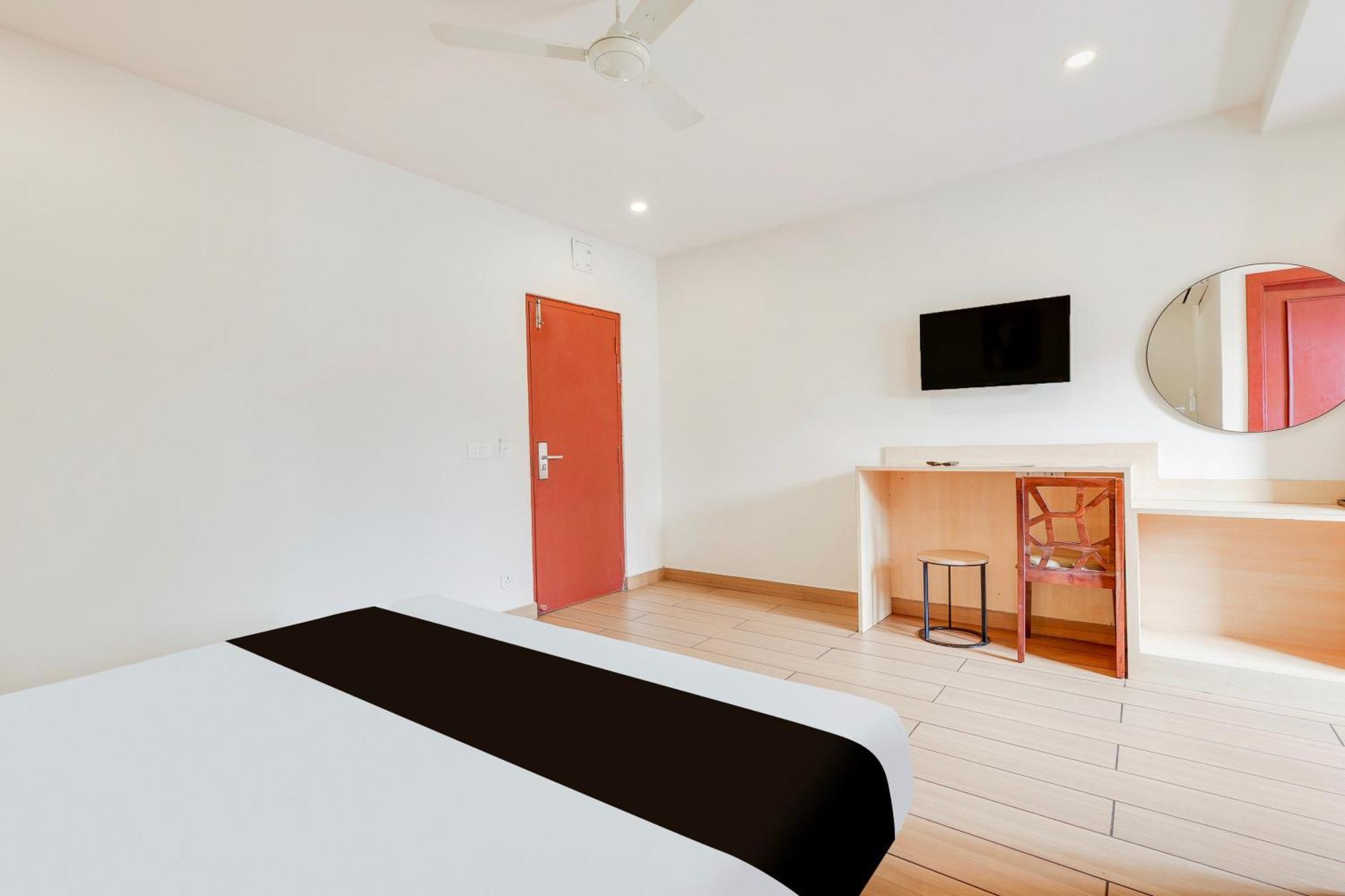Hotel Super Townhouse Visakhapatnam Esterno foto