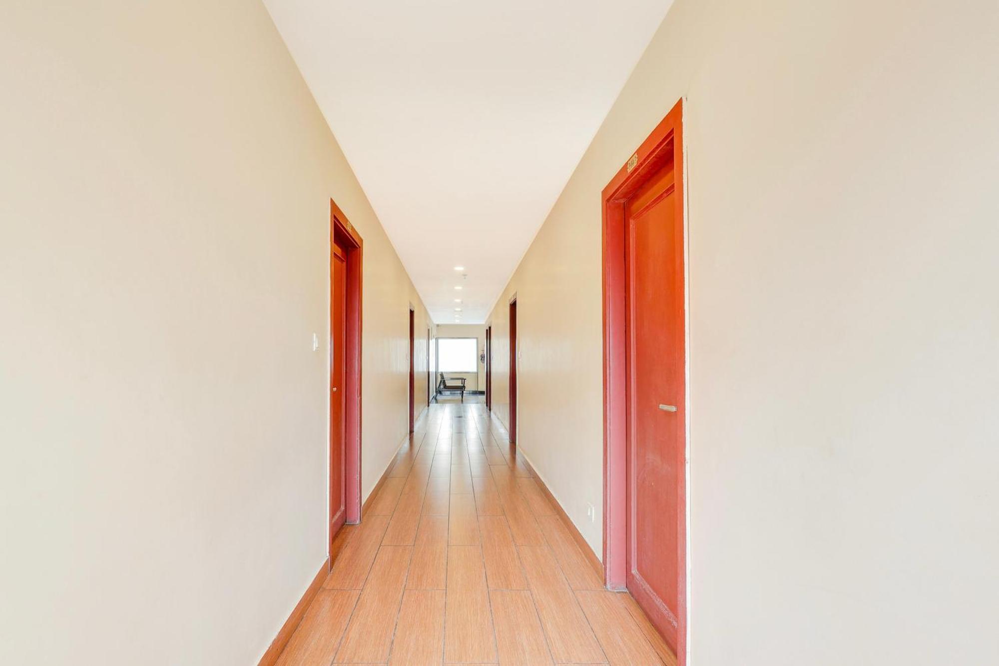 Hotel Super Townhouse Visakhapatnam Esterno foto