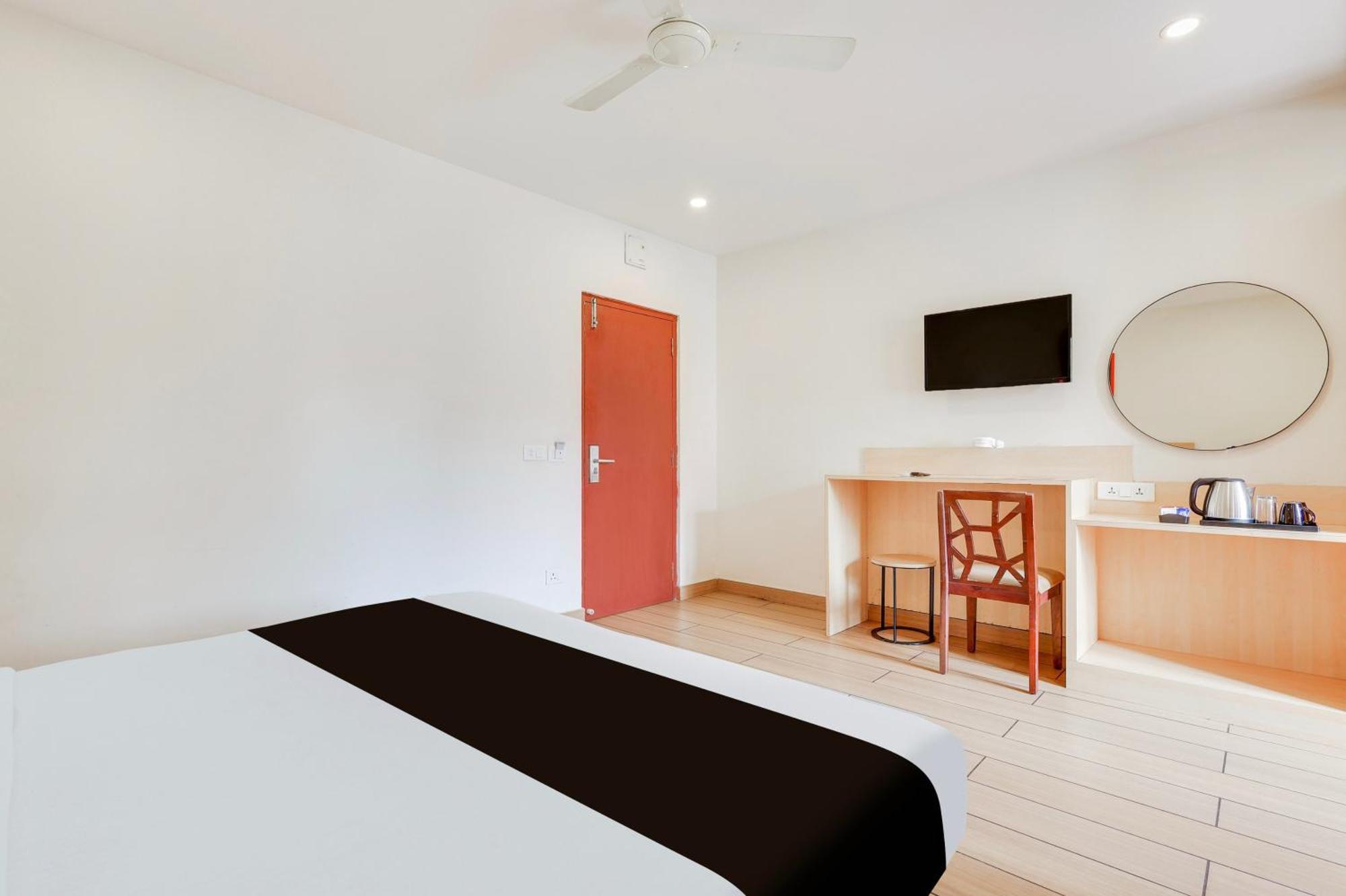 Hotel Super Townhouse Visakhapatnam Esterno foto
