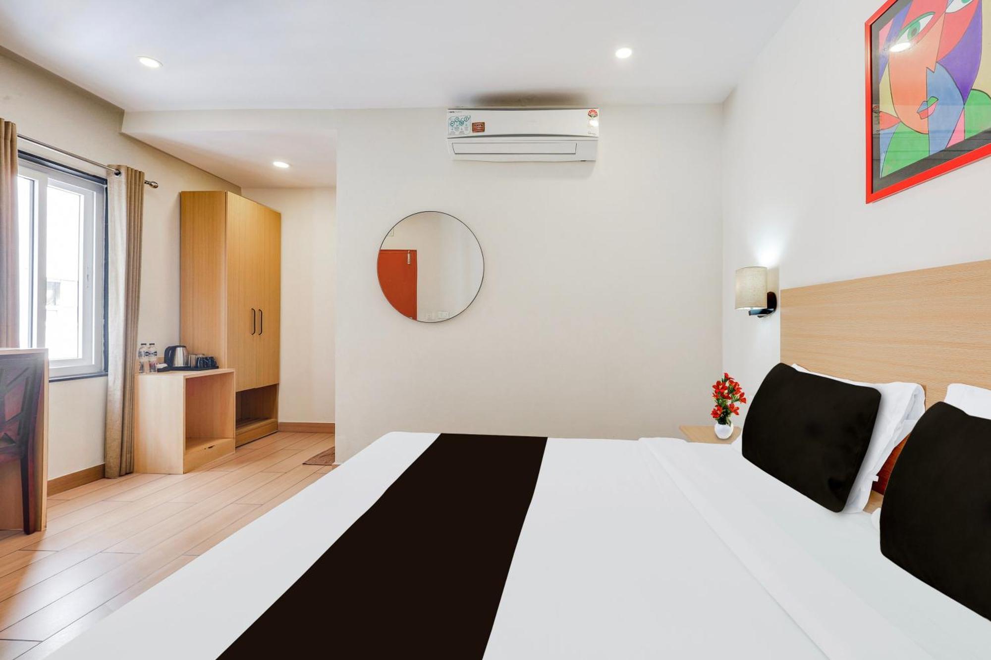 Hotel Super Townhouse Visakhapatnam Esterno foto