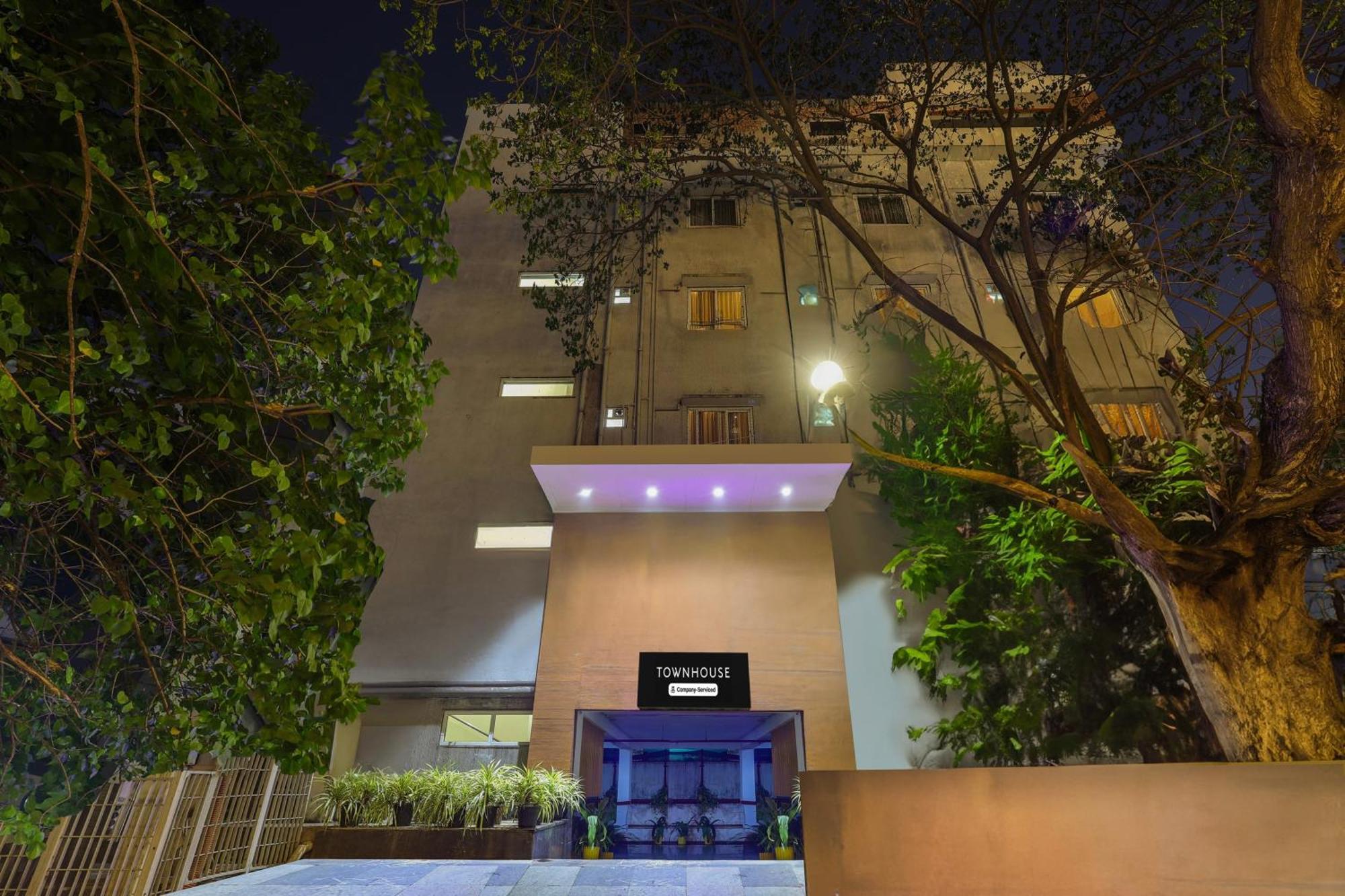 Hotel Super Townhouse Visakhapatnam Esterno foto