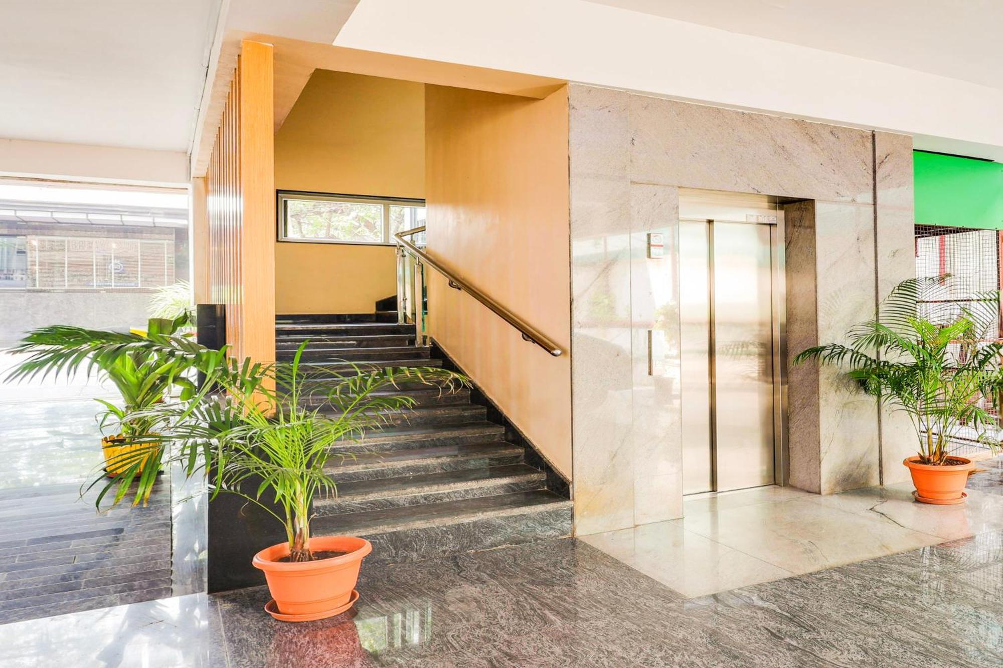 Hotel Super Townhouse Visakhapatnam Esterno foto